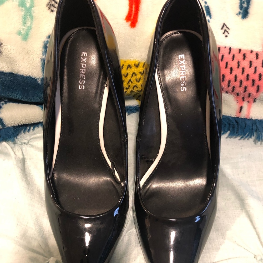 Shine with this heels